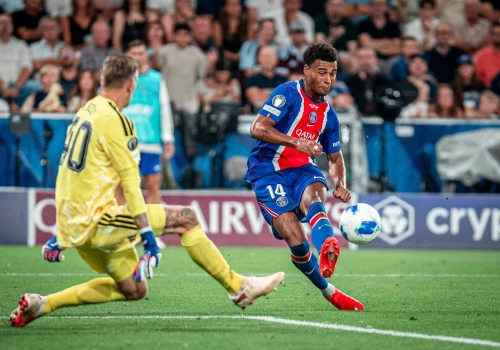 Matty Cash dostanie konkurenta. Aston Villa negocjuje transfer