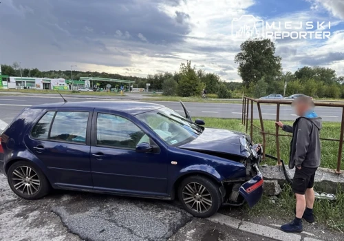 Volkswagen wbity w betonowy przepust. 57-letni kierowca miał ponad 3 promile