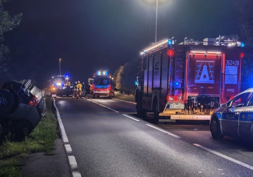 Dwa wypadki w Lisiej Górze – są poszkodowani. Lądował helikopter LPR
