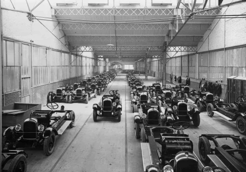 Pager w fabryce Citroëna ponad 100 lat temu. 15 świetlnych kodów wzywało dyrektorów do telefonu