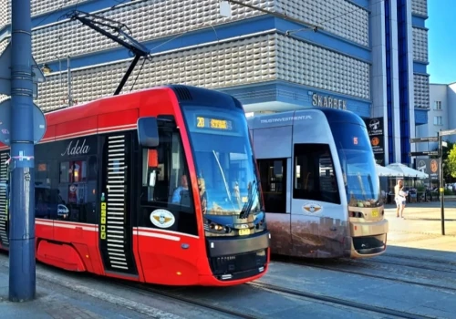 Dzień dobry Katowice. Tramwaje Śląskie analizują, co dalej z reklamami na wagonach