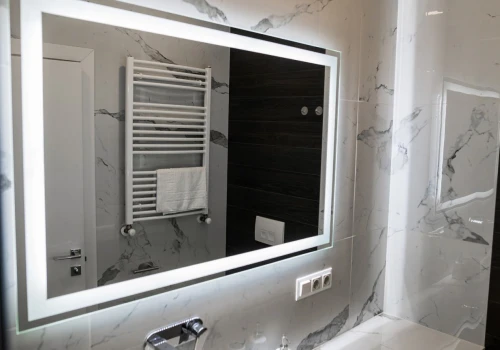Lustro paruje po każdej kąpieli? Pianka do golenia może rozwiązać ten irytujący problem