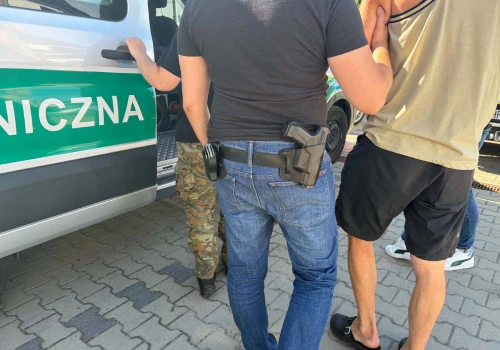 Pijany obcokrajowiec ciężarówką wjechał w wóz strażacki