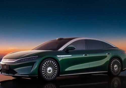 BYD Da Han rusza z przedsprzedażą 21 sierpnia. Ma do 1008 km zasięgu i 775 KM