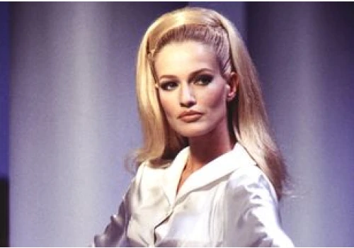 Karen Mulder wraca na okładkę 