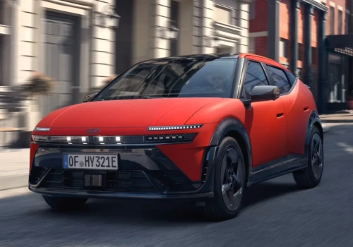 Nowy hatchback Hyundaia wyceniony. 119 900 zł za kuzyna Velostera