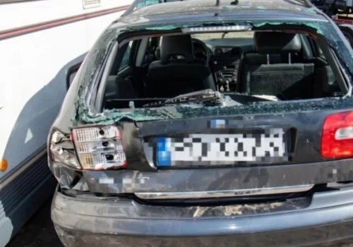 Pijany 30-latek za kierownicą Volvo staranował 10 pojazdów, wjechał w namiot i prawie potrącił świadków