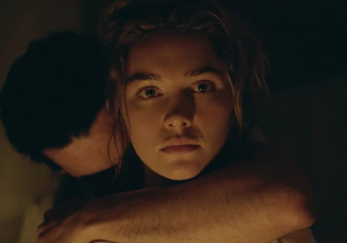 Na ten serial Netflixa czekaliśmy prawie 4 lata. Florence Pugh na pierwszych zdjęciach z Na wschód od Edenu