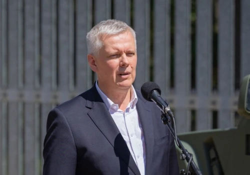 Tomasz Siemoniak rezygnuje z asystentów społecznych. To reakcja na aferę wokół dotacji w Nysie