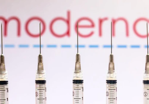 Moderna wraca ze szczepionką mRNA. Tym razem na raka, a akcje rosną o ponad 100 proc.