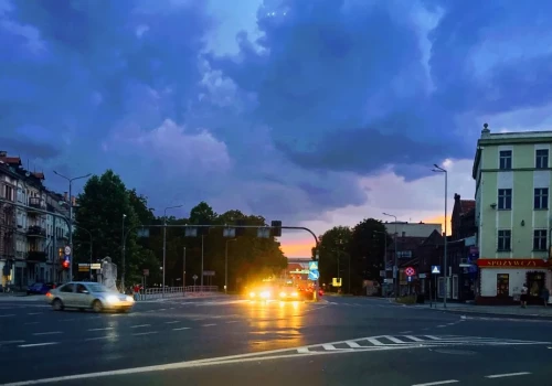 W nocy i nad ranem możliwe burze - ostrzeżenie meteo dla Legnicy