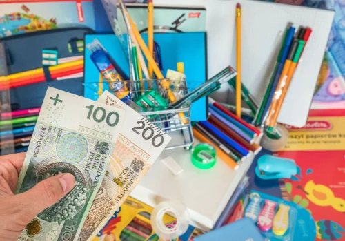 Tyle kosztuje wyprawka szkolna w 2026 roku. Rodzice będą musieli sięgnąć głęboko do portfela