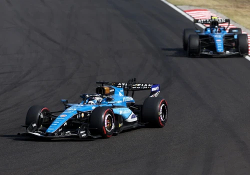 Albon i Sainz pozostaną w Williamsie na sezon 2027