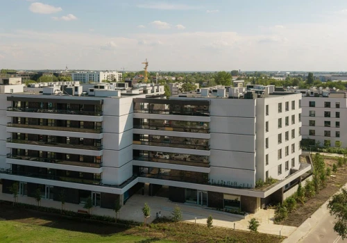 Łopuszańska 47 z kolejnymi mieszkaniami przekazanymi właścicielom