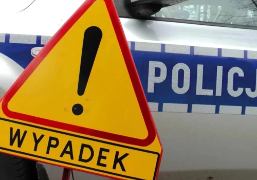 Pijana kobieta prowadziła samochód na S8. Auto stanęło w płomieniach