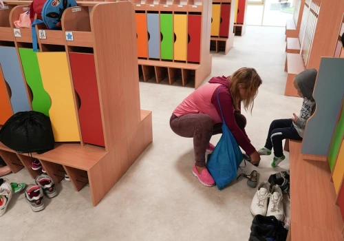 Adaptacja w przedszkolu. Rodzice mają problem z zapanowaniem nad emocjami. 