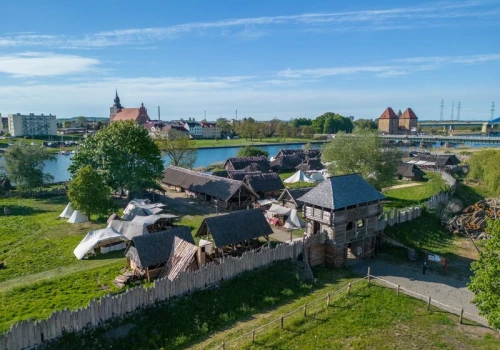Polski archipelag z 44 wyspami. Zamieszkałe są tylko 3 z nich