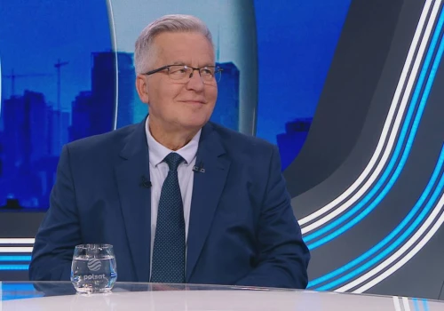 Komorowski krytycznie o decyzji Tuska. 