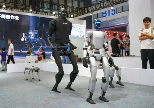 Chińskie roboty pod presją Federalnej Komisji Łączności (FCC)