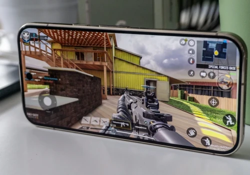 Pixel 11 Pro w grach to dramat. Kasa jak za sztandarowca, a sapie jak średniak