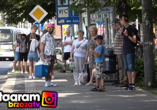 Znany influencer utknął na Placu Rodła. Brzoza pytał, jak dotrzeć na plażę nad morzem