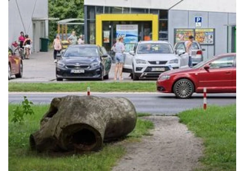 Toruń: Ludzie wydeptali przejście z Parku Glazja. Powstanie tu legalne
