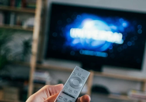 Dwa najgorsze miejsca na telewizor w domu — technicy radzą ich unikać