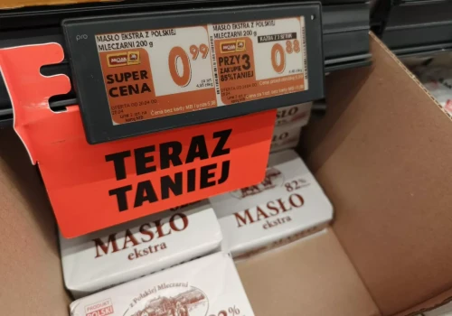 Masło za 99 groszy oburzyło rolników. UOKiK odpowiada, czy dyskonty łamią prawo