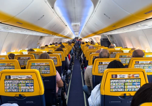 Ryanair skrócił pokaz bezpieczeństwa. Załoga skarży się, że nie nadąża