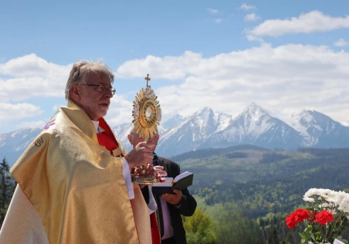 Słowacja: w sobotę msza św. w Tatrach