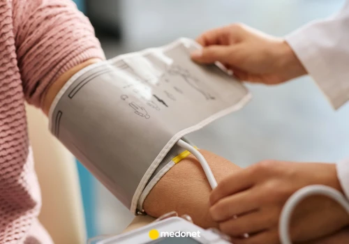 Ciśnienie krwi – normy według wieku. Jakie wartości są prawidłowe?