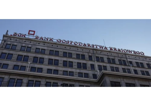 Przychodzi małżeństwo do banku po kredyt mieszkaniowy. A ten odsyła do BGK i ministerstwa