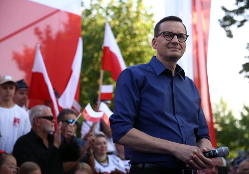 Morawiecki wyrzucony z PiS, ale nadal jest wpisany jako wiceprezes partii