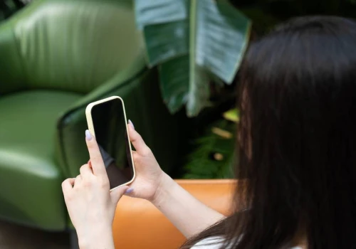 Jak zwolnić miejsce w telefonie? Bez usuwania aplikacji i zdjęć z galerii