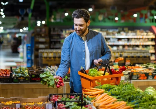 Era wielkich sklepów się kończy? Dyskonty i e-commerce zyskują