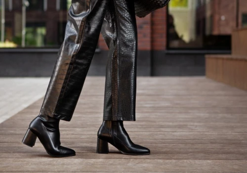Botki damskie – eleganckie i wygodne obuwie na zmienną jesienną pogodę