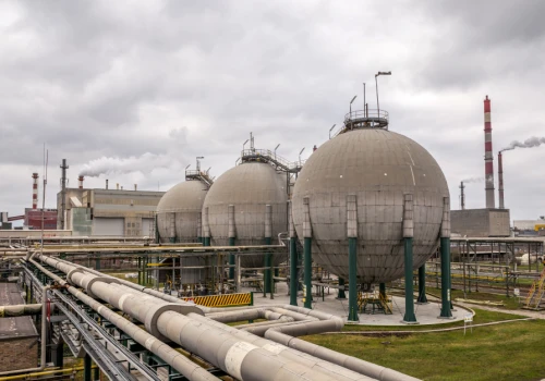 Wojna na Bliskim Wschodzie sprzyja Azotom. Polski gigant rozpędza produkcję ważnego związku