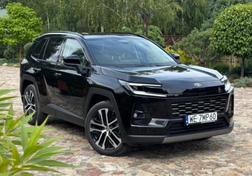 Test: Toyota RAV4 Plug-in Hybrid Executive rozdaje karty na rynku hybryd. Zweryfikowałem producenta