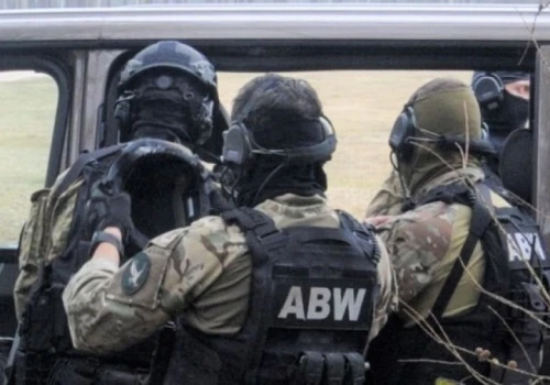 Ukrywał się w Warszawie, po tym jak nie wyszedł mu zamach w Ukrainie. 