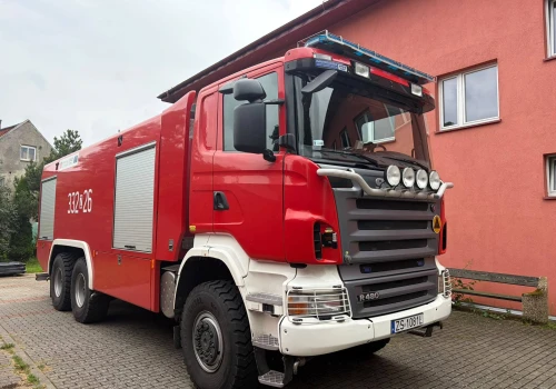 Trzyosiowa Scania wzmocnieniem OSP w Polanowie