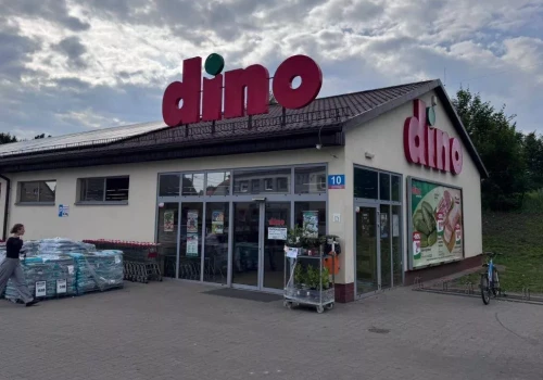 Co planuje Dino na drugą połowę roku? Zagęszczanie sieci sklepów, automaty kaucyjne i praca z rentownością