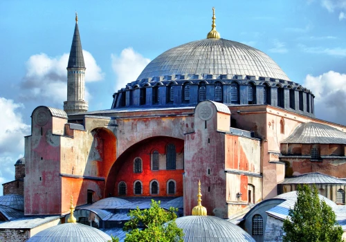 Hagia Sophia zawiera runy wikingów. Zagadka tych napisów liczy tysiąc lat