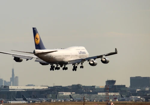 Nagle zawrócił nad Atlantykiem. Przypadek medyczny w samolocie Lufthansy
