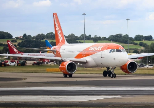 EasyJet kasuje wszystkie loty z brytyjskiego lotniska. Pasażerowie dostaną zwroty