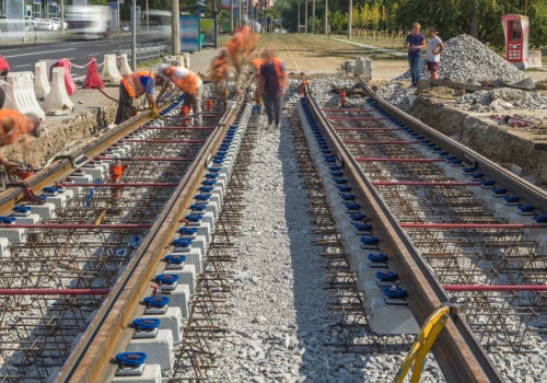 Spółka budownictwa kolejowego z niewielkim wzrostem zysku