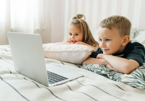 Sztuczna inteligencja „niszczy mózgi” dzieci? Eksperci ostrzegają przed AI slop