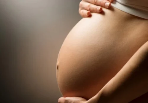 Późne macierzyństwo bez mitów. Co naprawdę warto wiedzieć o płodności po 35. roku życia