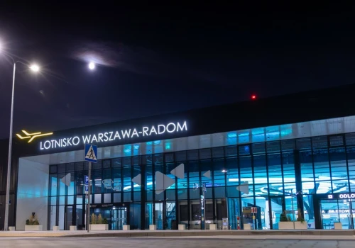 Zmiany na lotnisku w Radomiu. Redukcja o 20 proc. i reorganizacja