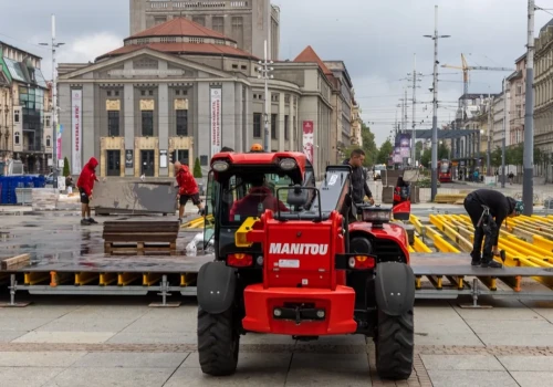 Dzień dobry Katowice. Na rynku trwają przygotowania do imprezy sportowej