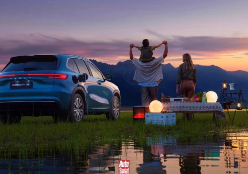 Ten hybrydowy SUV ma zasięg 943 km. I zupełnie nową ofertę